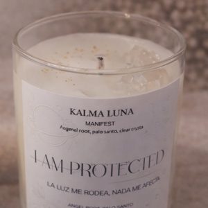 Vela I’m Protected - Incienso, sándalo, palo santo y cristal de cuarzo - Colección Manifest